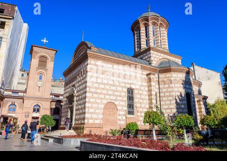 Bucarest, Romania, 20 novembre 2021: Edificio storico principale della chiesa di San Antonio Buna Vestire (Biserica Buna Vestire SF Anton) vicino a Curtea Veche (Old Cour Foto Stock