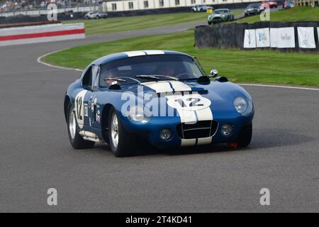 Shelby Cobra Daytona Coupe, Carroll Shelby Celebration, una sfilata di oltre cinquanta auto che hanno caratterizzato la sua leggendaria carriera da pilota nel Motorsport (ha Foto Stock