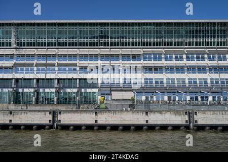 Opernloft Altes Fährterminal Altona, Hamburg, Deutschland *** Opernloft Altes Fährterminal Altona, Hamburg, Germany Credit: Imago/Alamy Live News Foto Stock