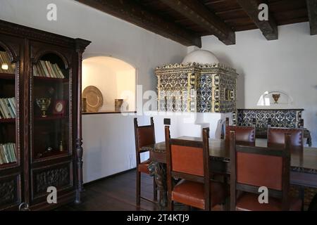 Sala da pranzo King Ferdinand's Dining Room, Castello di Bran, Bran, Contea di Braşov, Transilvania, Romania, Europa Foto Stock