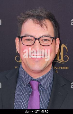 **FOTO DEL FILE** Tyler Christopher è morto. LOS ANGELES, CA - 1 MAGGIO: Tyler Christopher al 43° Annual Daytime Emmy Awards al Westin Bonaventure Hotel il 1° maggio 2016 a Los Angeles, California. Credito: Mpi99/MediaPunch Foto Stock