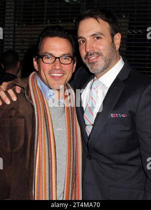 New York City, USA. 25 ottobre 2013. Tyler Christopher & Ron Carlivati ABC Casino Night - tenuto a capitale il 24 ottobre 2013. © Steven Bergman Credit: AFF/Alamy Live News Foto Stock