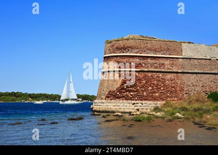 La Fortezza di San Nicola (1540-1547), un sito patrimonio dell'umanità dell'UNESCO, a Sibenik, Croazia Foto Stock