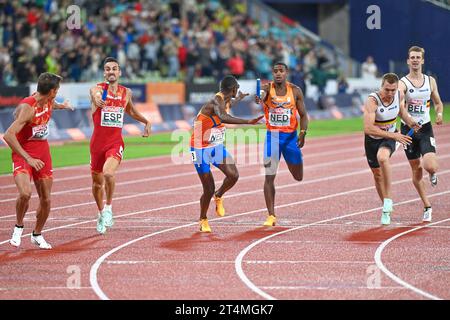 Relè 4x400 definitivo: Spagna, Paesi Bassi, Belgio. Campionati europei di Monaco 2022 Foto Stock