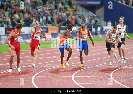 Relè 4x400 definitivo: Spagna, Paesi Bassi, Belgio. Campionati europei di Monaco 2022 Foto Stock