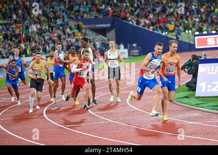 Jochem Dobber (Paesi Bassi), Michal Desensky (Repubblica ceca). Uomo 4x400 metri relay final. Campionati europei di Monaco 2022 Foto Stock