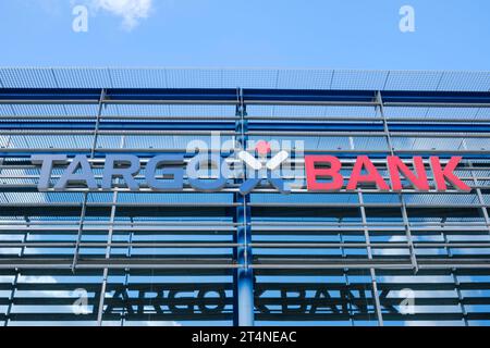 Targo Bank, insegna e logo sulla facciata Foto Stock