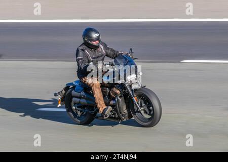 2022 Harley-Davidson Sportster S V Twin LC EU5 Black Motorcycle Cruiser benzina 1252 cc. Moto da crociera premium con motore Revolution Max; autostrada Greater Manchester, Regno Unito Foto Stock