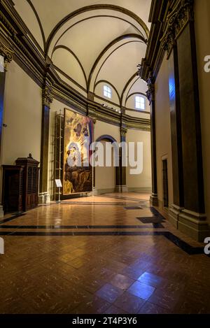 Ambulatorio della Cattedrale VIC con dipinti originali restaurati di Josep Maria Sert prima dell'incendio del 1936 (Vic, Barcellona, Catalogna, Spagna) Foto Stock