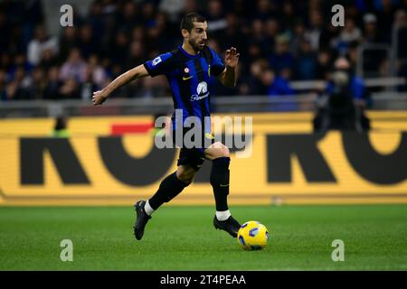 Henrikh Mkhitaryan del FC Internazionale in azione durante la partita di serie A tra FC Internazionale e AS Roma. Foto Stock