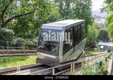 Funiculaire de Montmartre (funicolare), Rue Foyatier, Montmartre, Parigi, Île-de-France, Francia Foto Stock