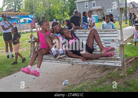 Highland Park, Michigan - la Homework House no-profit ha organizzato un Back to School Day. L'evento offriva gratuitamente materiale scolastico, insieme a cibo e gam Foto Stock