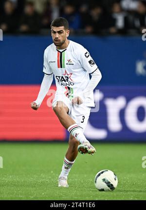 Heverlee, Belgio. 1 novembre 2023. Raz Shlomo dell'OHL combatte per il pallone durante una partita finale della Croky Cup 1/16 tra OH Leuven e Eendracht Elene-Grotenberge (3° Amateur), a Heverlee, mercoledì 01 novembre 2023. BELGA PHOTO JOHN THYS Credit: Belga News Agency/Alamy Live News Foto Stock