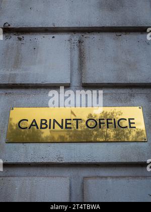 Ufficio di Gabinetto Whitehall di Londra - cartello d'ingresso al governo britannico del Cabinet Office in Whitehall, Londra centrale. Foto Stock