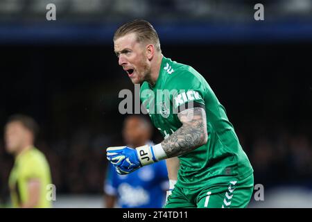 Liverpool, Regno Unito. 1 novembre 2023. Il portiere dell'Everton Jordan Pickford (1) convoca durante la partita Everton FC contro Burnley FC, quarto turno della Carabao Cup a Goodison Park, Liverpool, Inghilterra, Regno Unito il 1° novembre 2023 Credit: Every Second Media/Alamy Live News Foto Stock