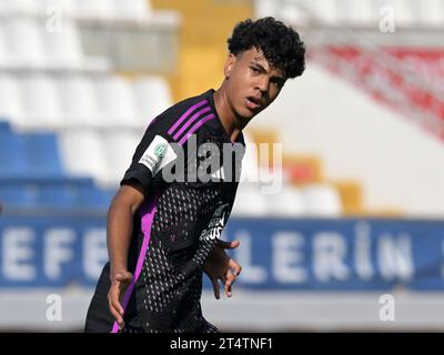 ISTANBUL - Adam Aznou del Bayern Monaco U19 durante la partita del gruppo A della UEFA Youth League tra Galatasaray e Bayern Monaco al Recep Tayyip Erdogan Stadium il 24 ottobre a Istanbul, Turchia. ANP | Hollandse Hoogte | GERRIT VAN COLOGNE Foto Stock