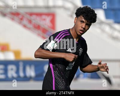 ISTANBUL - Adam Aznou del Bayern Monaco U19 durante la partita del gruppo A della UEFA Youth League tra Galatasaray e Bayern Monaco al Recep Tayyip Erdogan Stadium il 24 ottobre a Istanbul, Turchia. ANP | Hollandse Hoogte | GERRIT VAN COLOGNE Foto Stock