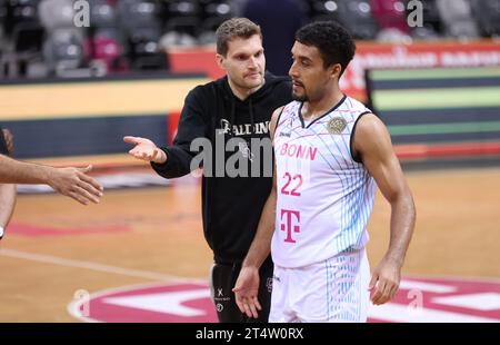 Bonn, Deutschland. 1 novembre 2023. Noah Kirkwood (Bonn) nach dem Spiel, BCL, 1. Spieltag, Telekom Baskets Bonn vs Hapoel Holon, Bonn, Deutschland, 01.11.2023. Credito: Juergen Schwarz/Alamy Live News Foto Stock