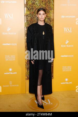 New York, Stati Uniti. 1 novembre 2023. Lily Aldridge arriva sul Red carpet al WSJ Magazine 2023 Innovator Awards mercoledì 1 novembre 2023 a New York City. Foto di Jason Szenes/UPI credito: UPI/Alamy Live News Foto Stock