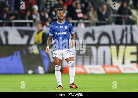 Adriel D Avila Ba Loua di Lech Poznan visto durante la partita di calcio dell'Ekstraklasa del 2023-24 tra Cracovia Krakow e Lech Poznan allo Stadio di Cracovia. Punteggio finale; Cracovia Krakow 1:1 Lech Poznan. (Foto di Grzegorz Wajda/SOPA Images/Sipa USA) credito: SIPA USA/Alamy Live News Foto Stock