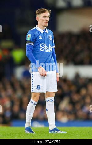 Liverpool, Regno Unito. 1 novembre 2023. Il centrocampista dell'Everton James Garner (37) durante la partita Everton FC contro Burnley FC, Carabao Cup IV round a Goodison Park, Liverpool, Inghilterra, Regno Unito il 1 novembre 2023 Credit: Every Second Media/Alamy Live News Foto Stock