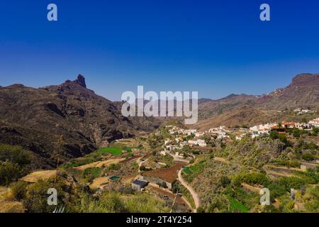 La città di Tejeda, situata nel centro di Gran Canaria. È considerata una delle città più belle della Spagna Foto Stock