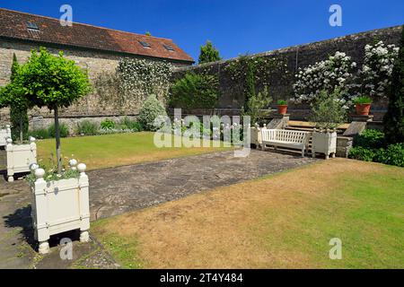 I giardini all'italiana, Museo di Storia Nazionale, St Fagans, Cardiff, Galles, Regno Unito. Foto Stock