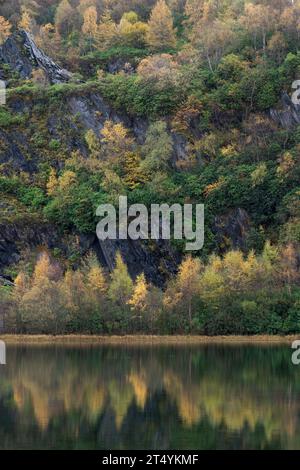 Ballachulish Slate Quarry in autunno, Highlands, Scozia Foto Stock