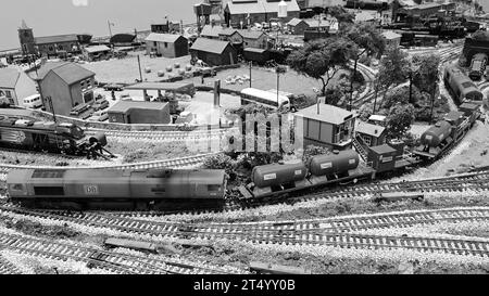 Modello di un treno testa della ferrovia Sandite della classe superiore e posteriore 66. Foto Stock