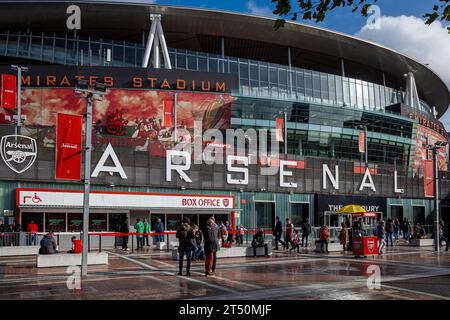 Arsenal FC Emirates Stadium Highbury London. Stadio di calcio dell'Arsenal - l'Emirates Stadium, noto anche come stadio dell'Arsenal, è stato completato nel 2006, capacità 60.704. Foto Stock