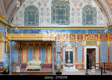Istanbul, Turchia, la sala Imperiale (del Sultano) nell'Harem del Palazzo Topkapi, Foto Stock