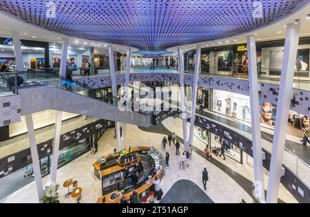 Einkaufszentrum Milaneo, Europaviertel Stuttgart./02.11.2023, Stoccarda, Baden-Württemberg, Deutschland, Europa *** Centro commerciale Milaneo, Europaviertel Stuttgart 02 11 2023, Stoccarda, Baden Württemberg, Germania, Europa crediti: Imago/Alamy Live News Foto Stock