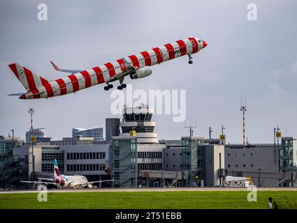 Condor, Boeing 720, D-ABOM, decollo all'aeroporto internazionale di Düsseldorf, Foto Stock