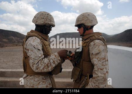 3rd LAAD, AT-4, Camp Lemonier, Gibuti, campo di tiro, HOA, M67 Fragment Grenade, m203, Marines Foto Stock