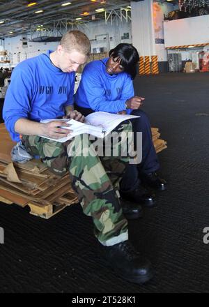 Carier aeronautico, portaerei, CVN, CVN 65, marina, persone, tipi di navi, navi, navi di superficie, Marina degli Stati Uniti, USS Enterprise Foto Stock