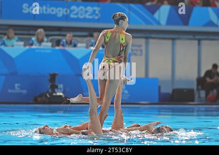 Santiago, Cile. 2 novembre 2023. Il Team Mexico si esibisce durante la routine libera delle squadre di nuoto artistiche dei Giochi panamericani di Santiago 2023, al Centro Acuatico, a Santiago il 2 novembre. Foto: Heuler Andrey/DiaEsportivo/Alamy Live News Credit: DiaEsportivo/Alamy Live News Foto Stock