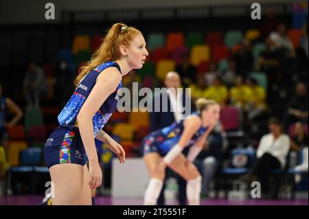 Firenze, Italia. 1 novembre 2023. Alessia Mazzaro (il Bisonte Firenze) durante il Bisonte Firenze vs Roma Volley Club, Volley serie A1 Italian Women Match a Firenze, Italia, 01 novembre 2023 Credit: Independent Photo Agency/Alamy Live News Foto Stock