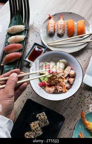 Foto dall'angolo superiore di cibo tradizionale giapponese Foto Stock