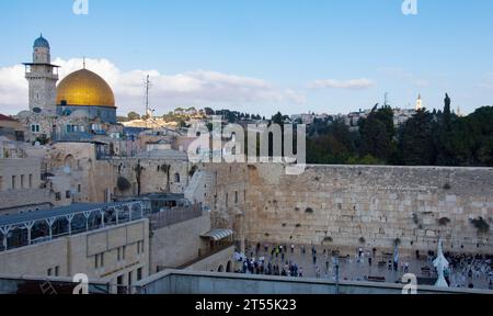 La Cupola della roccia di Gerusalemme e il muro Occidentale Foto Stock