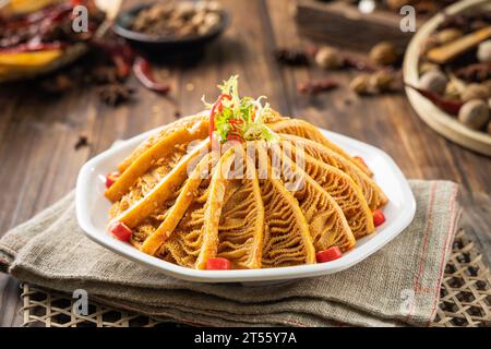 Trippa di manzo marinato al vapore nel ristorante，trippa di manzo brasato, lo-mei Foto Stock