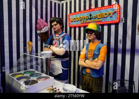 Pezzi ispirati allo show televisivo Stranger Things Made by Sugar Screams in mostra al Cake International Show al NEC di Birmingham. Data immagine: Venerdì 3 novembre 2023. Foto Stock