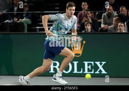 Parigi, Francia. 2 novembre 2023. Hubert Hurkacz della Polonia durante il giorno 4 del Rolex Paris Masters 2023, ATP Masters 1000 torneo di tennis il 2 novembre 2023 all'Accor Arena di Parigi, Francia - foto Jean Catuffe/DPPI Credit: DPPI Media/Alamy Live News Foto Stock