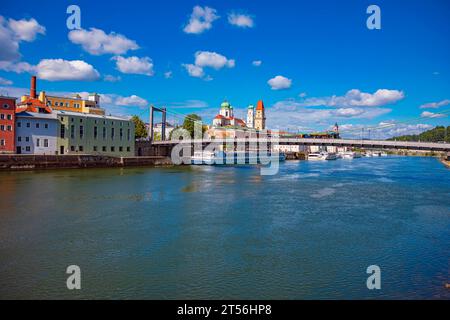 Ponte Prinzregent-Luitpold sul Danubio a Passau, Baviera, Germania Foto Stock