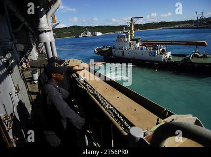 .50 cal., 25 mm, ACU 5, anfibi, anfibi, anfibi Ready Group Exercise, argex, CFAS, CPO, equipaggio servito armi sparate, CTF 76, FDNF, Fleet, Fleet Activities della flotta Sasebo, FOWARD SCHIERATO, Harpers Ferry (LSD 49), giapponese, LSD 49, Marines, Navy, vernice, marinai, SABBIA, Sasebo, Sasebo GIAPPONE, WAHL Foto Stock