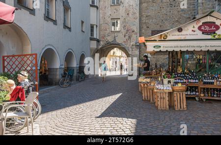 Strada pedonale nel centro storico di Bressanone - Bressanone, alto Adige, Trentino, Italia, Europa Foto Stock