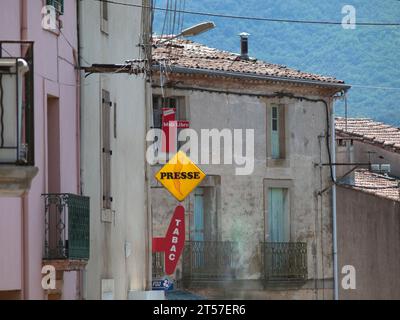 Il grazioso centro storico di Herepian, nella regione francese dell'Occitanie Foto Stock