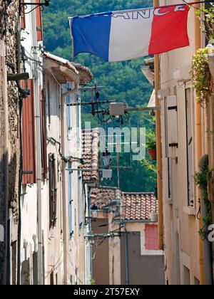 Il grazioso centro storico di Herepian, nella regione francese dell'Occitanie Foto Stock