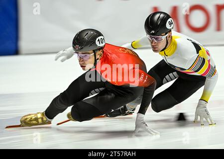 Montreal, Canada. 27 ottobre 2023. MONTREAL, CANADA - OTTOBRE 27: Pietro SIGHEL durante la seconda edizione della ISU World Cup Short Track alla Maurice Richard Arena il 27 ottobre 2023 a Montreal, Canada (foto di /Orange Pictures) credito: Orange Pics BV/Alamy Live News Foto Stock