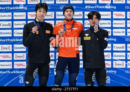 MONTREAL, CANADA - OTTOBRE 29: Piloti short track con medaglie durante la seconda edizione della ISU World Cup Short Track alla Maurice Richard Arena il 29 ottobre 2023 a Montreal, Canada (foto di /Orange Pictures) Foto Stock