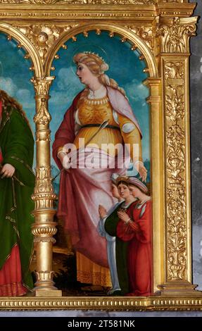 S. Orsola, particolare dal Polittico con Madonna col bambino, Cristo risorto e Santi - olio su tavola - Andrea Previtali e Agostino Facheris - 1525 - Foto Stock